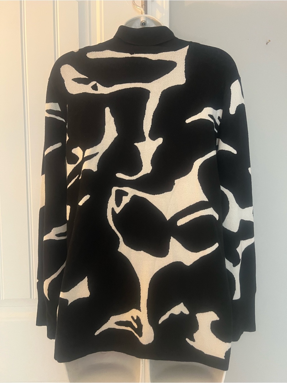 NWOT CHICOS BOUTIQUE ABSTRACT TURTLENECK SWEATER SZ 2/L/12 - Picture 7 of 9